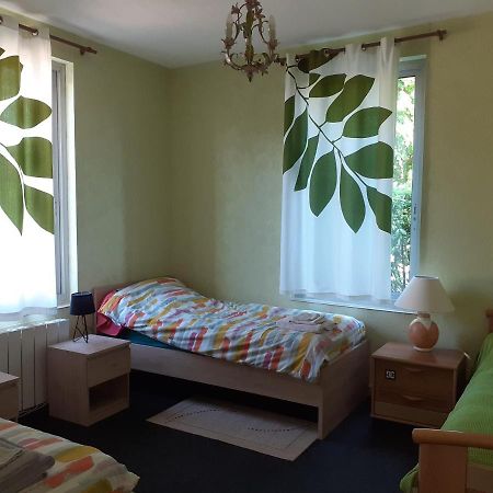 Gite 32 Rue Du Huit Mai Freneuse  Exteriör bild
