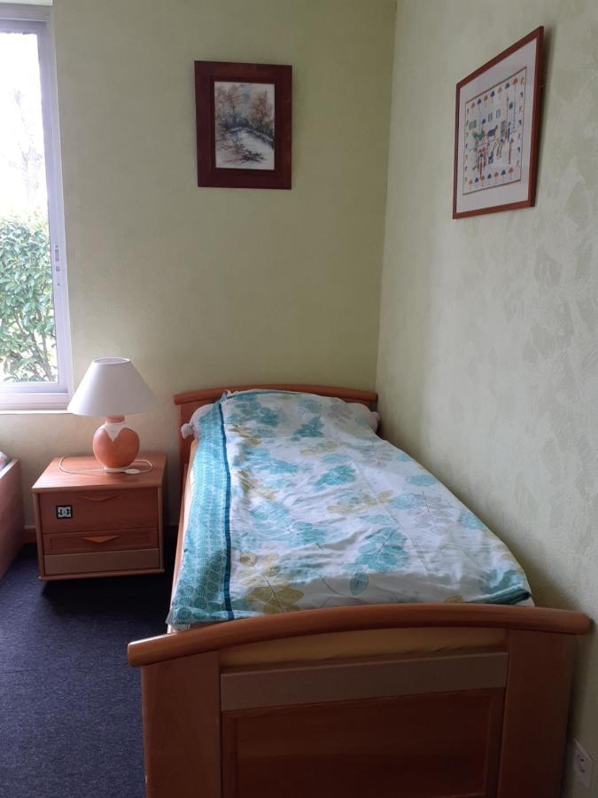 Gite 32 Rue Du Huit Mai Freneuse  Exteriör bild