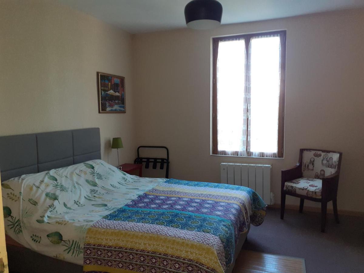 Gite 32 Rue Du Huit Mai Freneuse  Exteriör bild