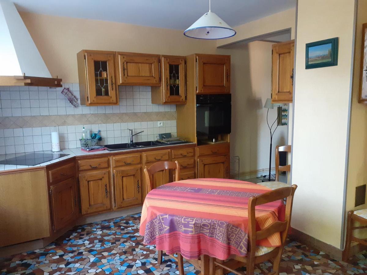 Gite 32 Rue Du Huit Mai Freneuse  Exteriör bild