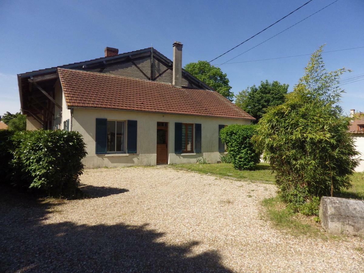 Gite 32 Rue Du Huit Mai Freneuse  Exteriör bild